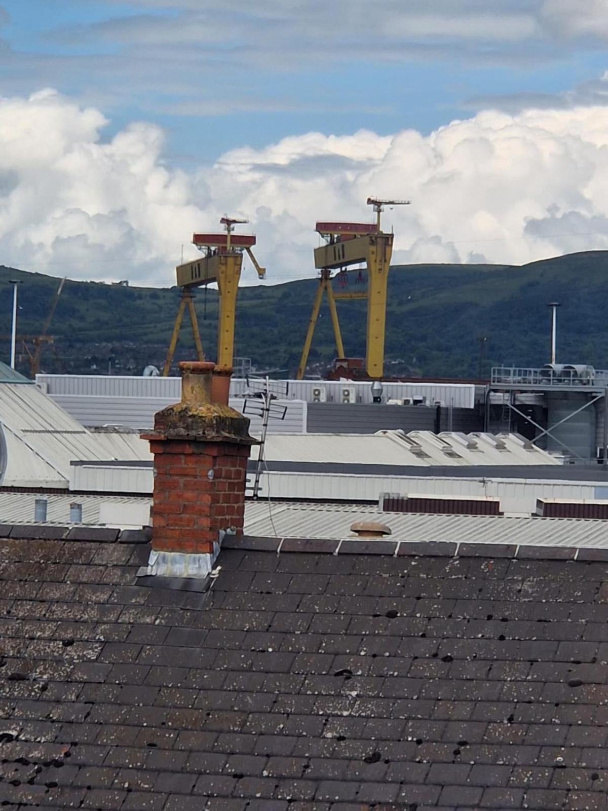Attic Style 2 Bed Duplex Apartment With Rooftop Patio Belfast Exterior photo