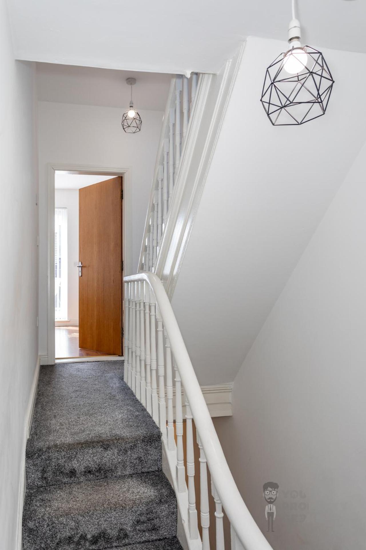 Attic Style 2 Bed Duplex Apartment With Rooftop Patio Belfast Exterior photo